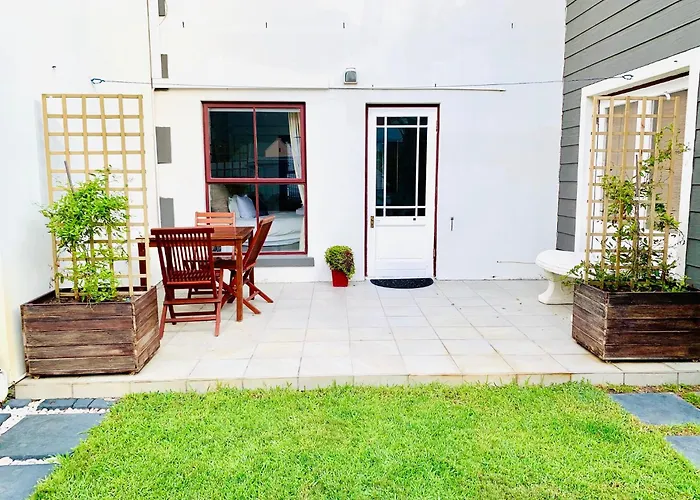 Abington Manor Fish Hoek Guesthouse